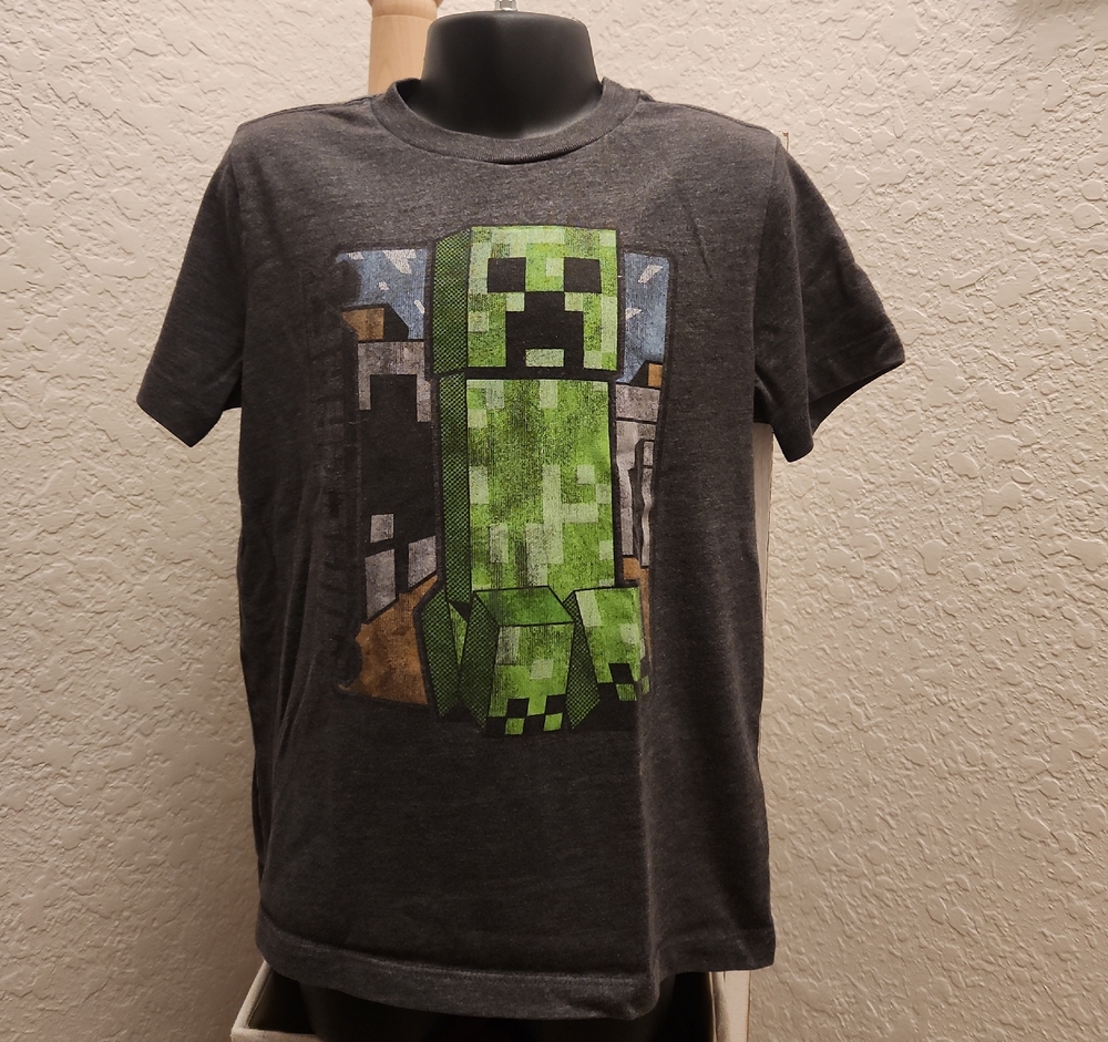 Old Navy Minecraft Gray and Green Pixelated Graphic Tee Boys SZ S